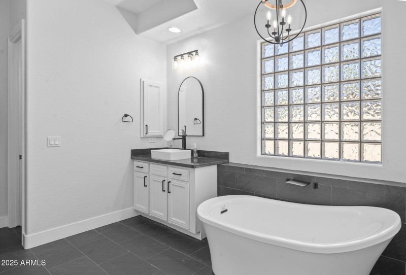 10-web-or-mls-_TMR2354