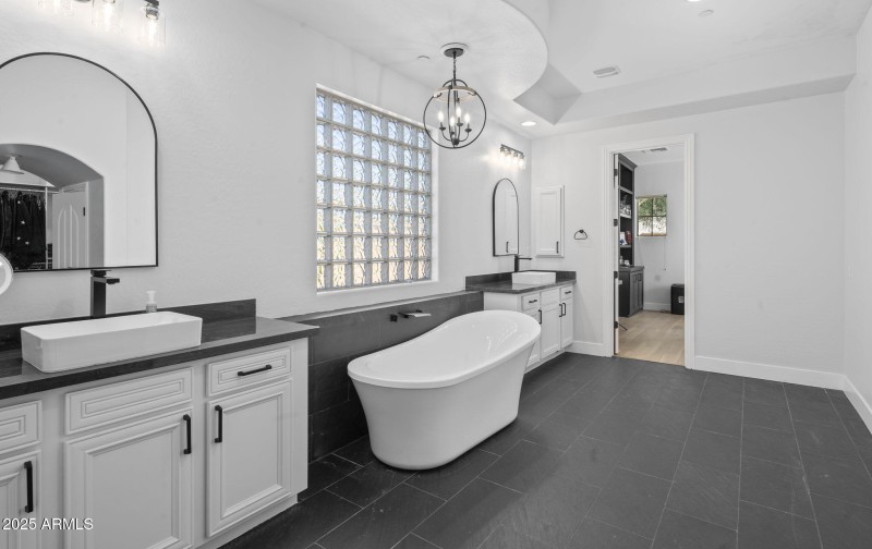 11-web-or-mls-_TMR2377