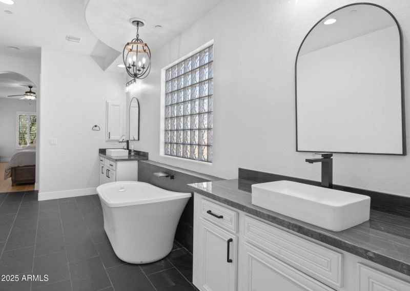 12-web-or-mls-_TMR2364