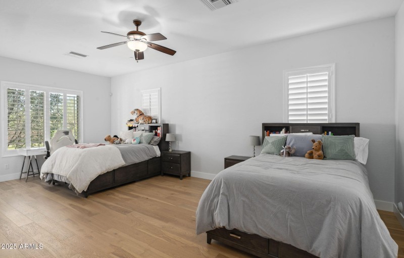 13-web-or-mls-_TMR2406