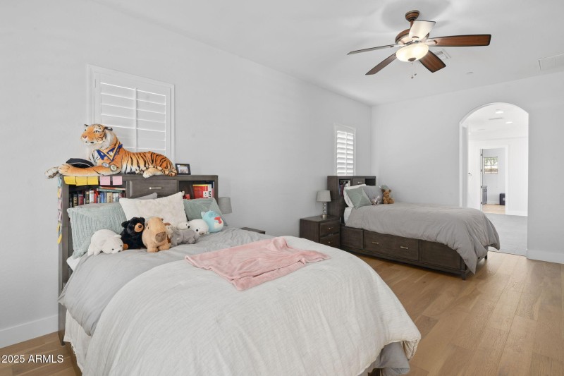 15-web-or-mls-_TMR2417