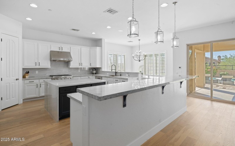 17-web-or-mls-_TMR2457