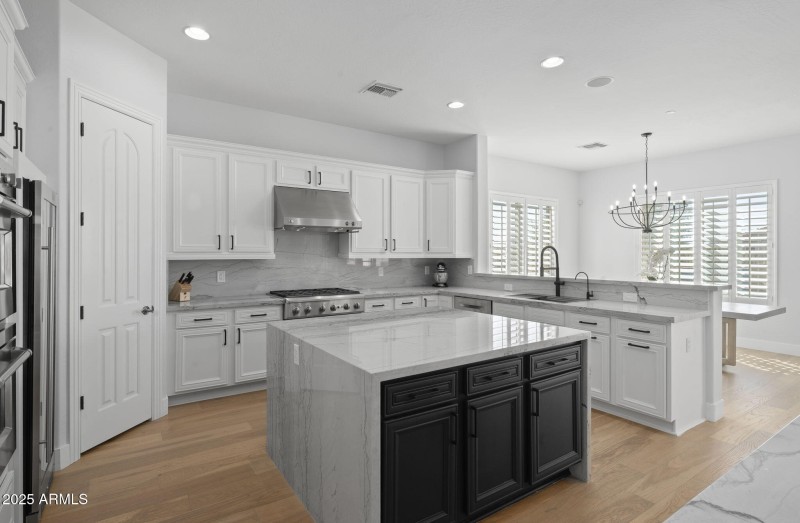 18-web-or-mls-_TMR2470