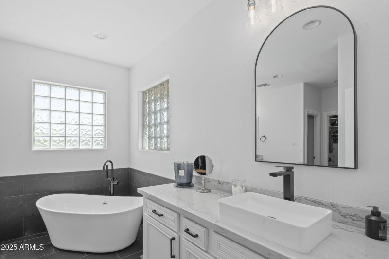 32-web-or-mls-_TMR2696