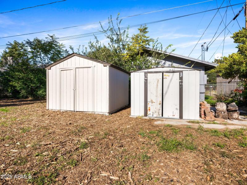 28-web-or-mls-22490 Luna Way-28