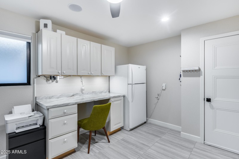 Laundry / Craft Room