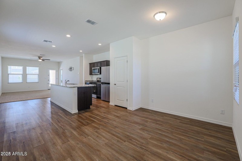 20220420232528403280000000-o