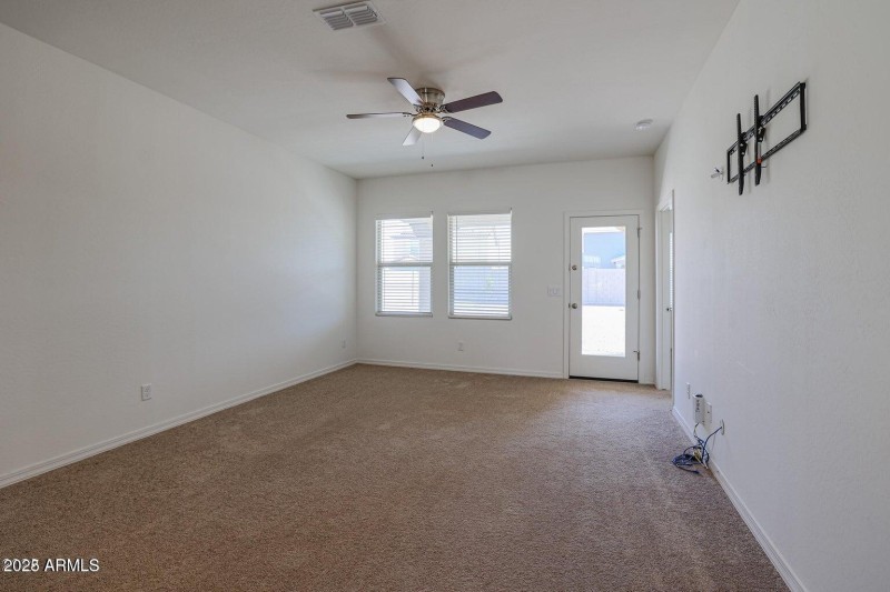 20220420232620713563000000-o