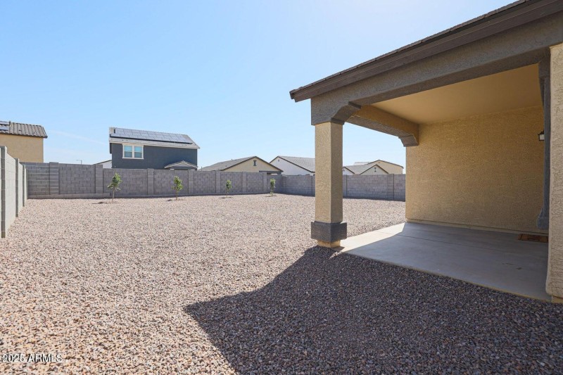 20220420232751692089000000-o