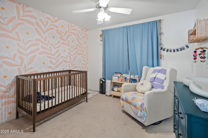 1046 W Tremaine Ave-17