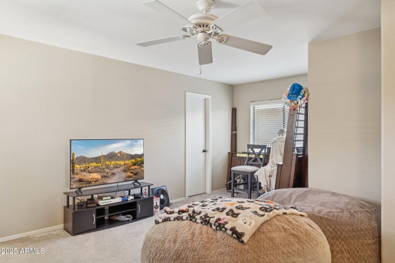 30-web-or-mls-23222-n-22nd-pl