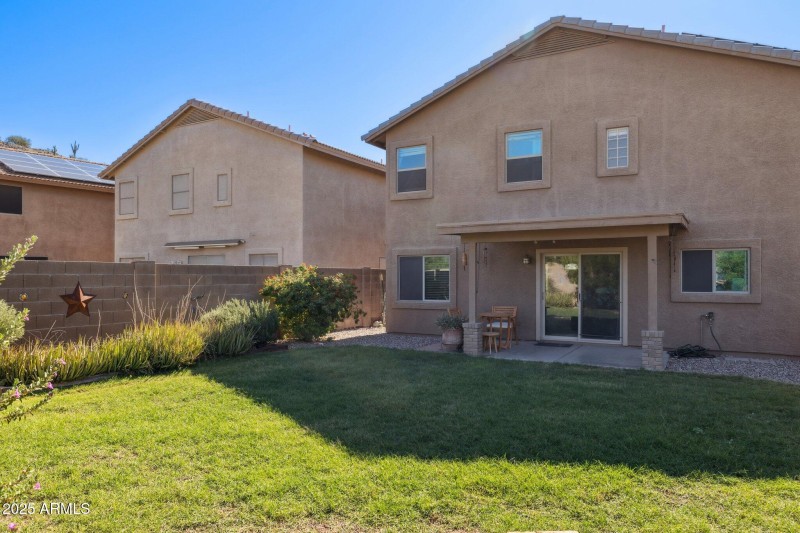 57-web-or-mls-23222-n-22nd-pl