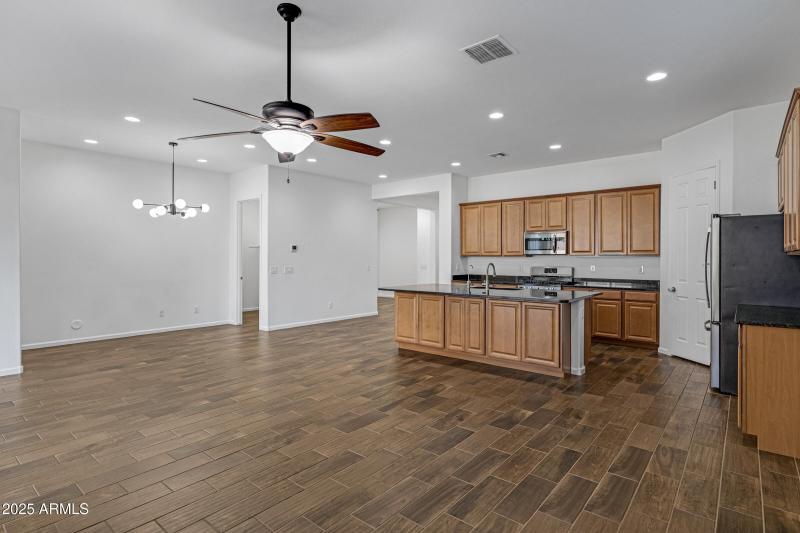3518 E Walnut Rd-8