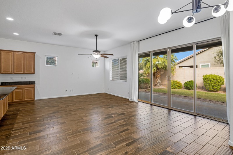 3518 E Walnut Rd-11
