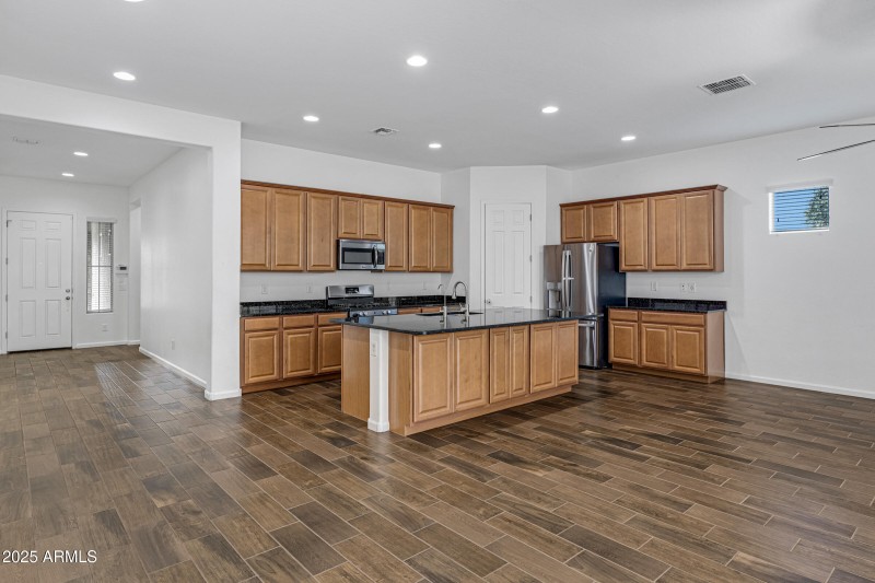 3518 E Walnut Rd-12