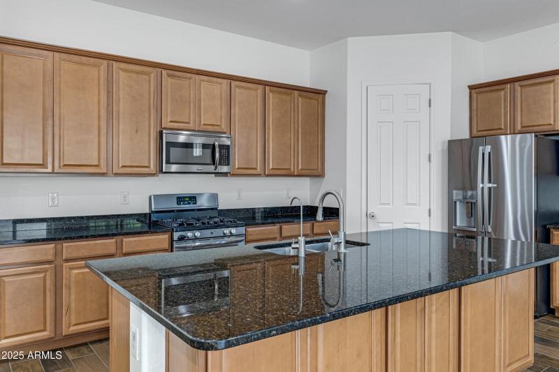 3518 E Walnut Rd-14
