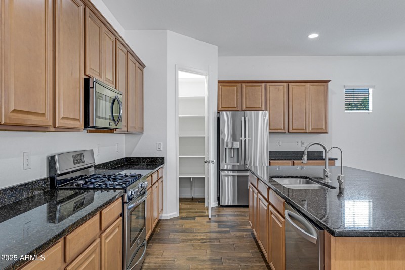 3518 E Walnut Rd-16