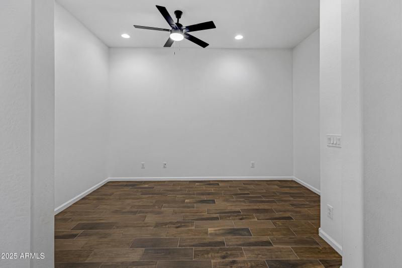 3518 E Walnut Rd-19