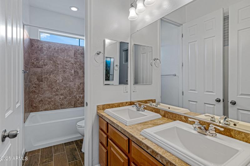 3518 E Walnut Rd-25