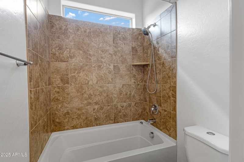 3518 E Walnut Rd-26