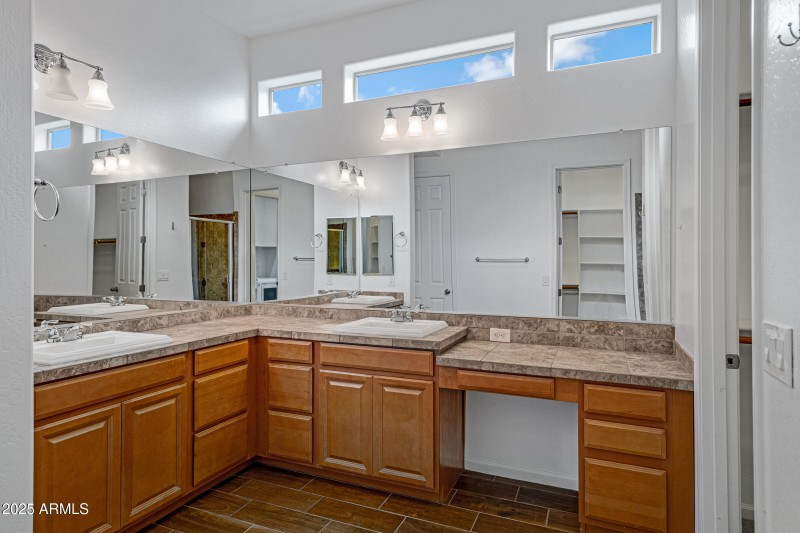 3518 E Walnut Rd-33