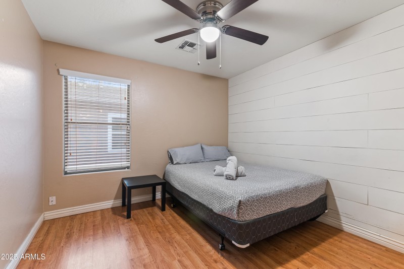 29_2113 w nancy ln-29