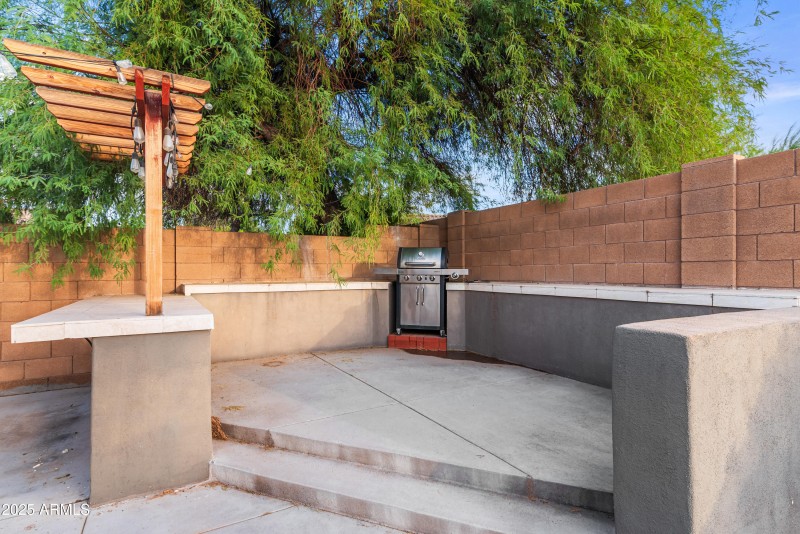 34_2113 w nancy ln-34