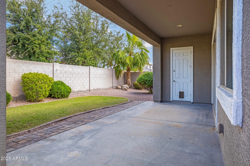 3518 E Walnut Rd-44