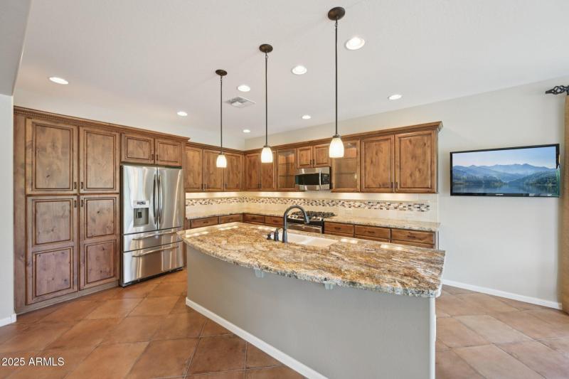 18-web-or-mls-N 163rd Dr-S0910-018