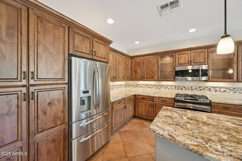 20-web-or-mls-N 163rd Dr-S0910-020