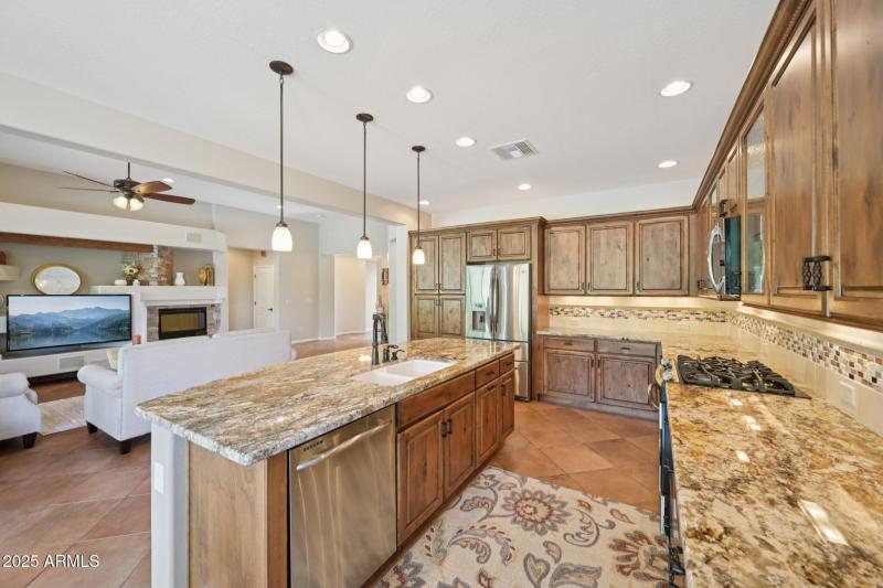 23-web-or-mls-N 163rd Dr-S0910-023