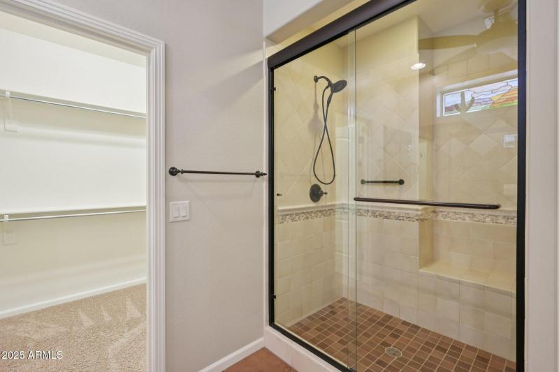 31-web-or-mls-N 163rd Dr-S0910-031