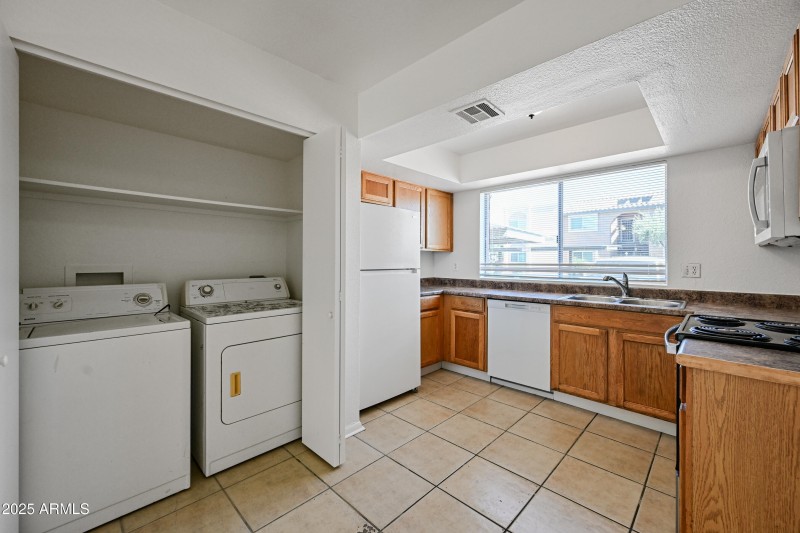 16-10802N16A1-ocupix