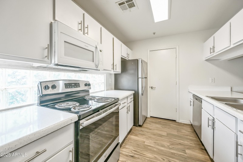 7-3065N67A227-ocupix