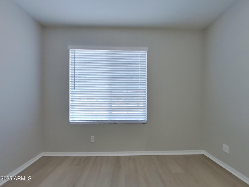 11_pc_zzeC6xlWcd_ErlRi8eDmp_layout_0