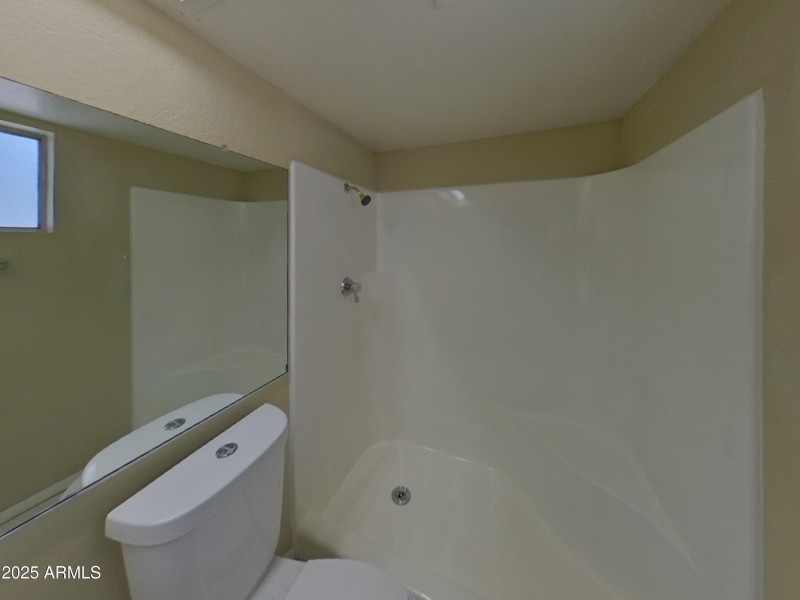 8_pc_lzVDkviT71_B6Z3pecHOo_layout_0