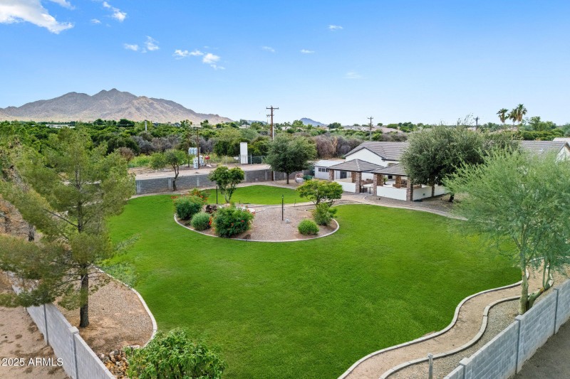 038_south_183rd_place-1_452