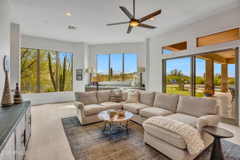 Back of home faces East (morning sun)!