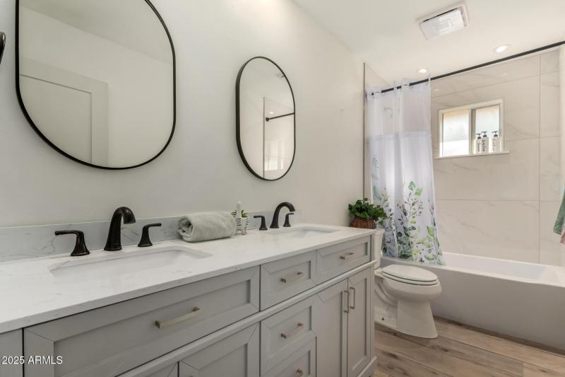 Upgraded hall bathroom