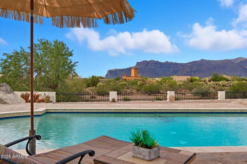 Full Superstition Mtn views at the pool