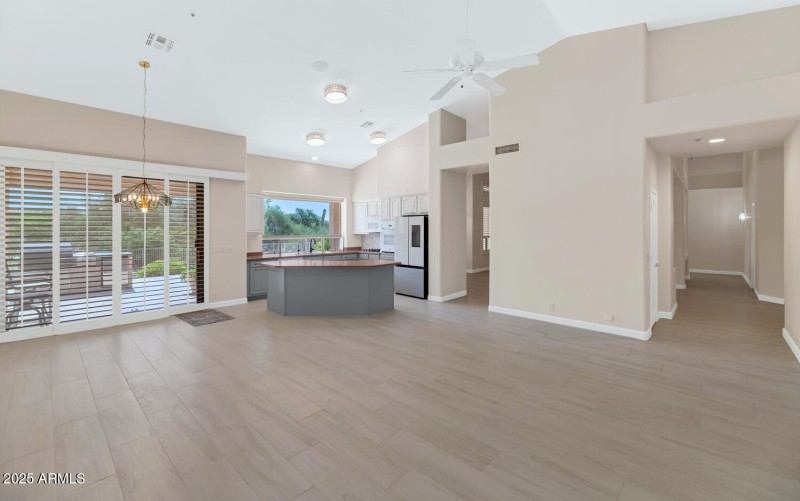 6751 E Duane Ln-large-014-033-6751 E Dua