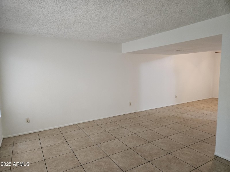 20251009_140559_resized