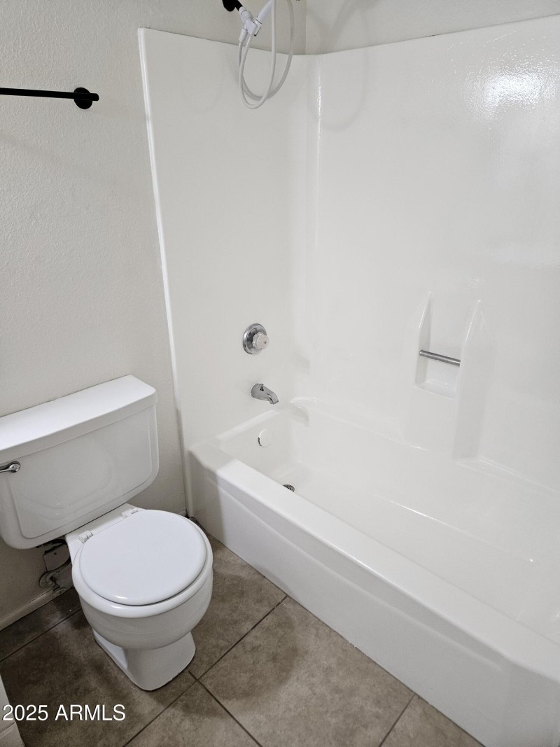 20251009_140901_resized