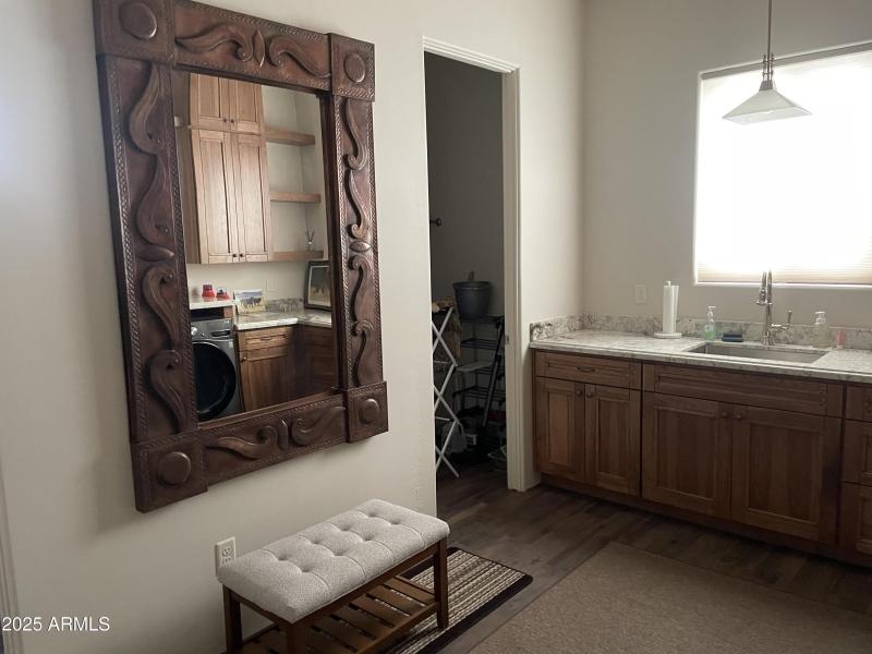 54B04F2B-9BA5-479A-8E9B-6BBB3793A676