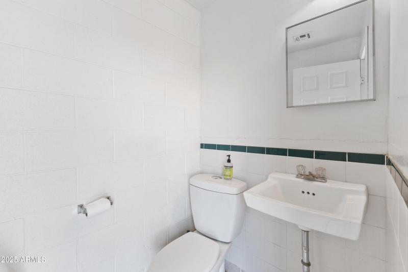 Workshop 1/2 bath