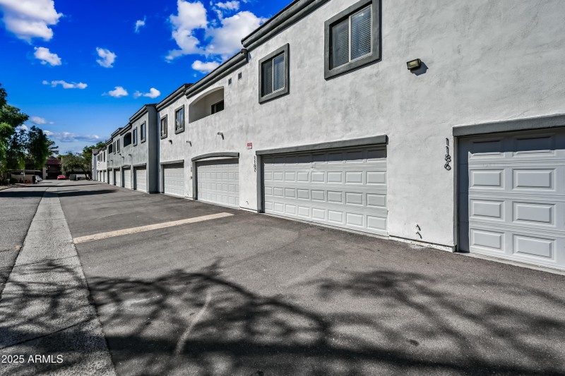 21-4608WMA1187-ocupix