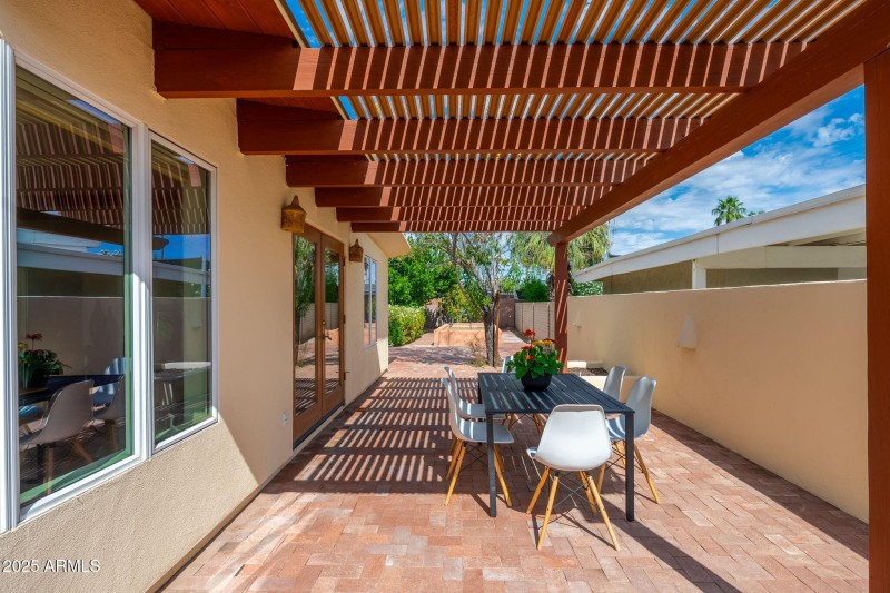 7024 E Orange Blossom Ln - 35