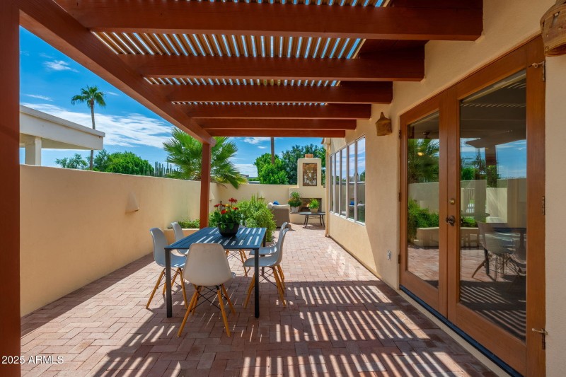 7024 E Orange Blossom Ln - 36