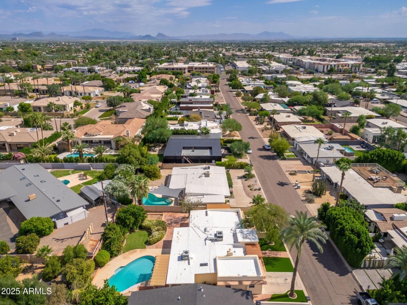 7024 E Orange Blossom Ln - 46
