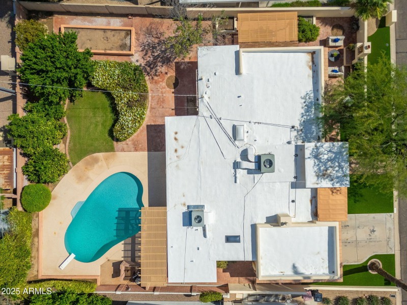 7024 E Orange Blossom Ln - 47